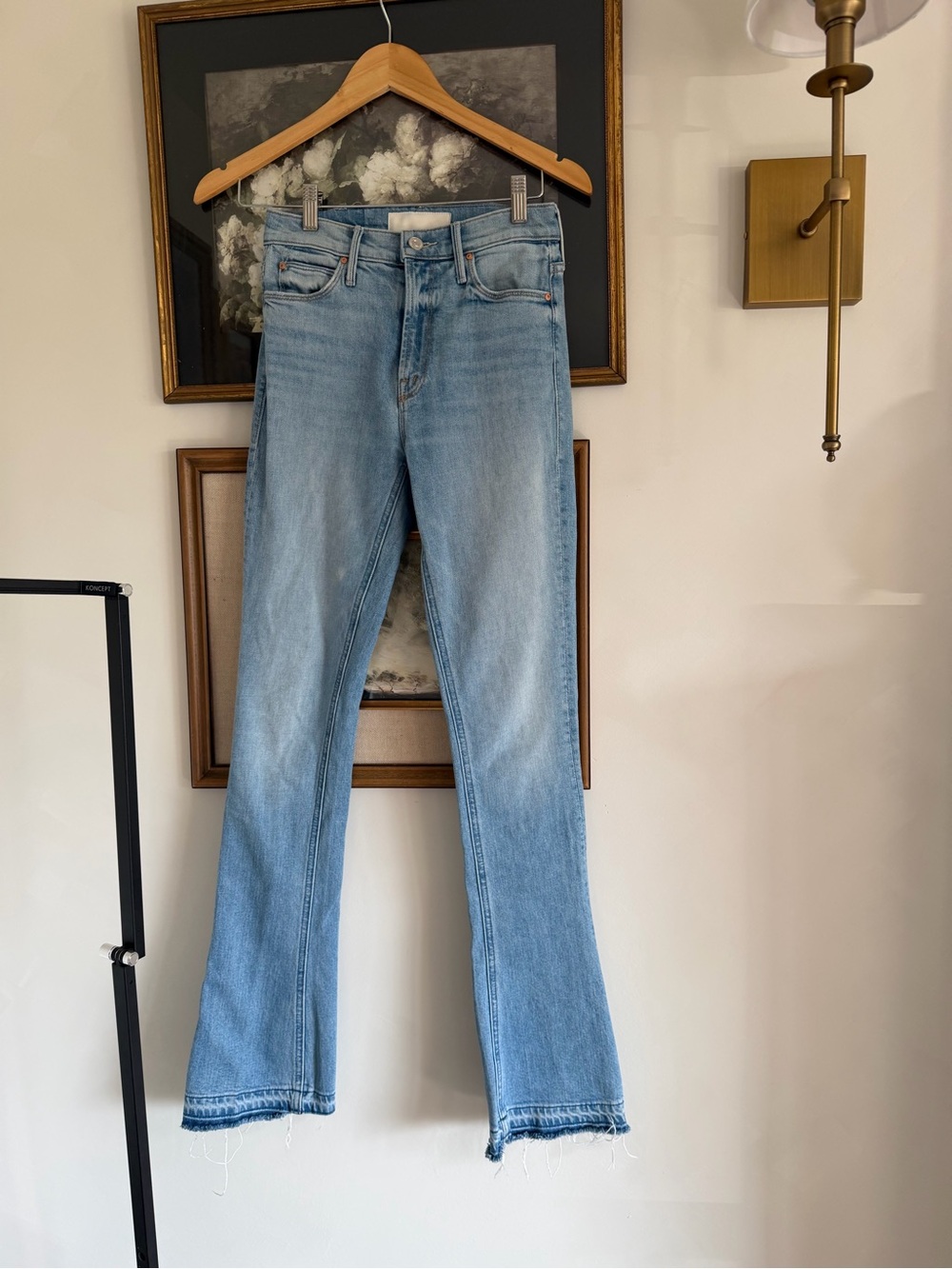 MOTHER High-Waisted Runaway Undone Hem Jeans sz 24 - Picture 3 of 11
